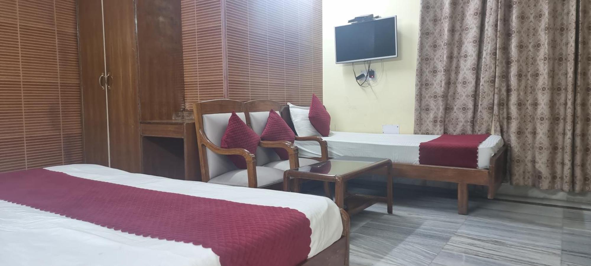 Hotel Har Ki Pauri By Around Stays Haridwar Exterior photo